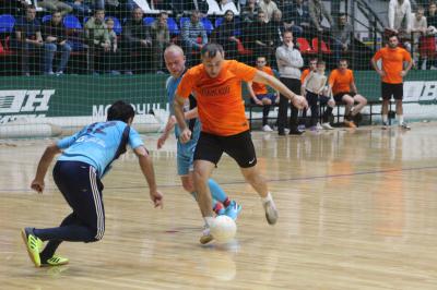 Определились квартеты сильнейших мини-футбольного турнира памяти братьев Артемьевых